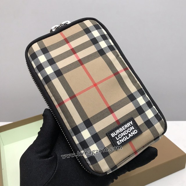 Burberry專門店新款粒紋皮革手機包保護套 巴寶莉手提袋 yxb1262